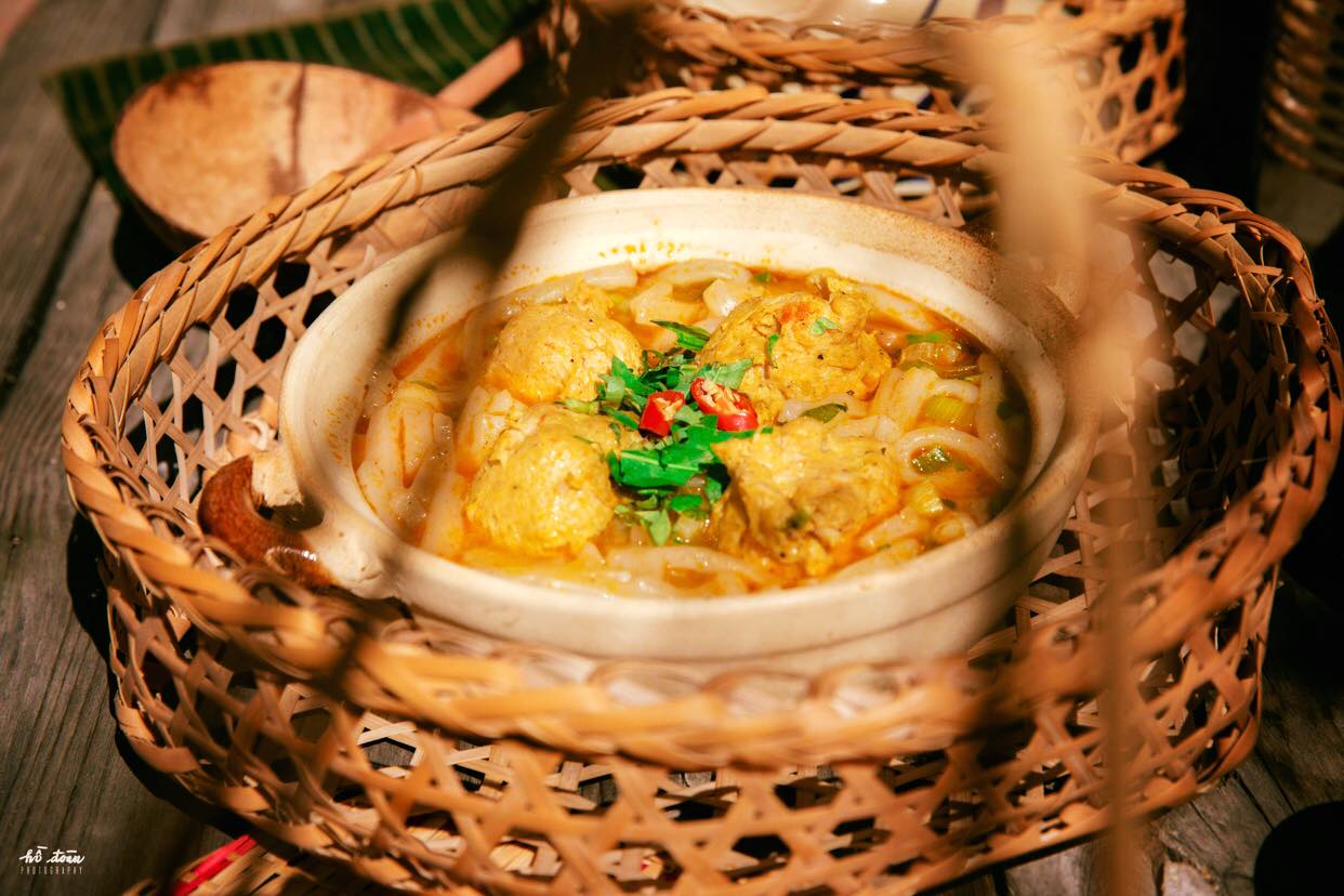 Bánh Canh Bột Gạo Chả Tôm Cua | Rice Noodle Soup with Shrimp & Crab Cake