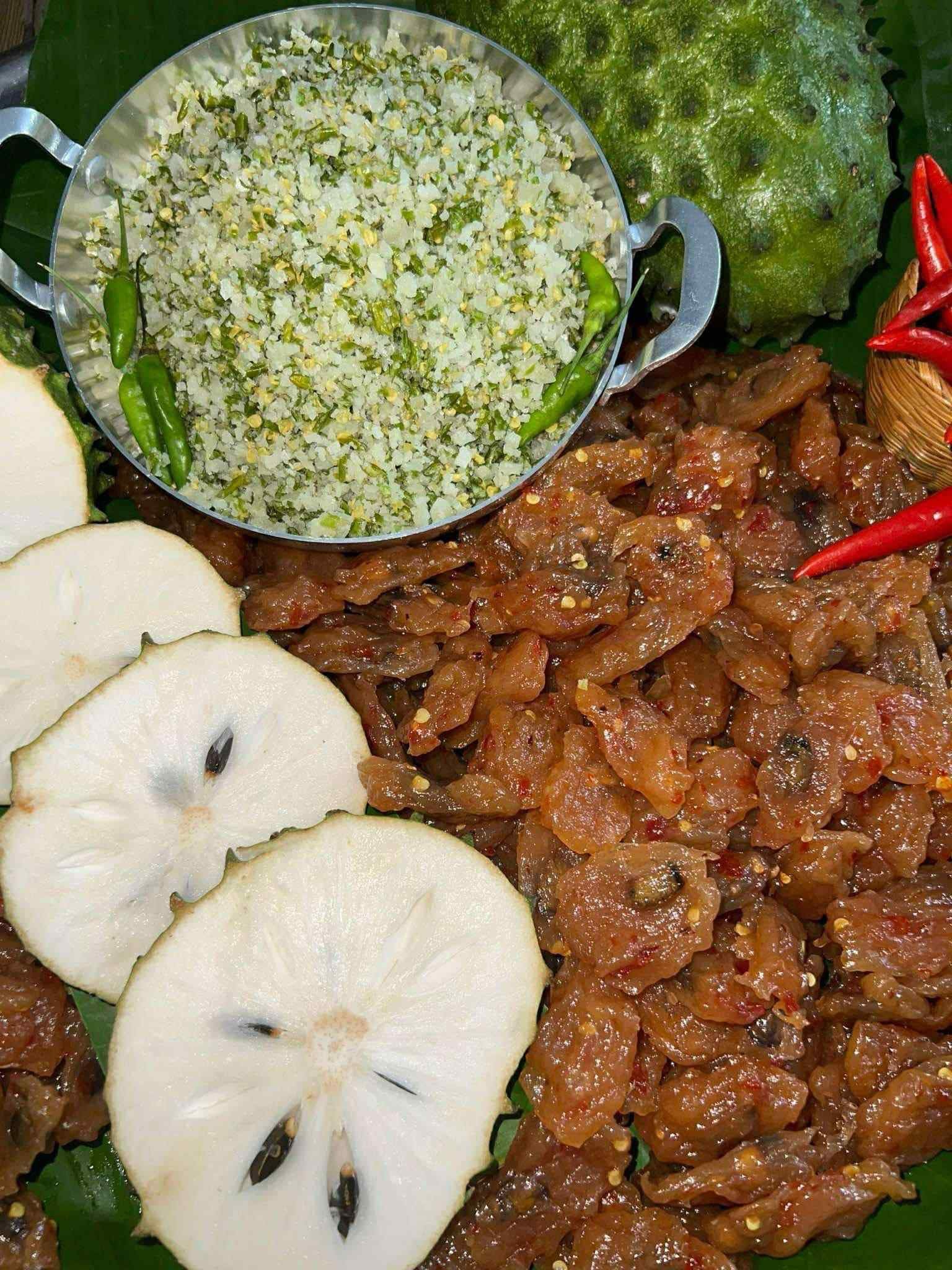 Mãng Cầu Sấy Muối Ớt Xanh | Dried Soursop with Green Pepper Salt 500g