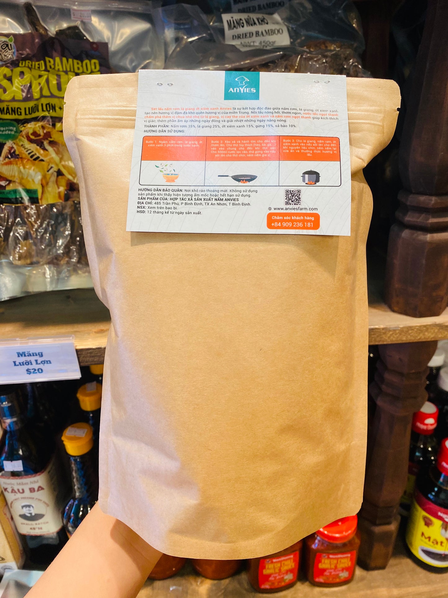 Set Lẩu Nấm Rơm Lá Giang Ớt Xiêm Xanh | Freeze Dried Straw Mushroom, Giang Leave and Bird's Eye Chili Cooking Set 65g