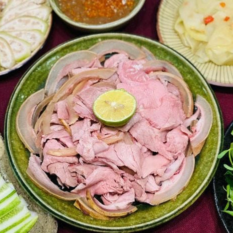 Bê Thui | Singed Calf Sliced with Skin 450g