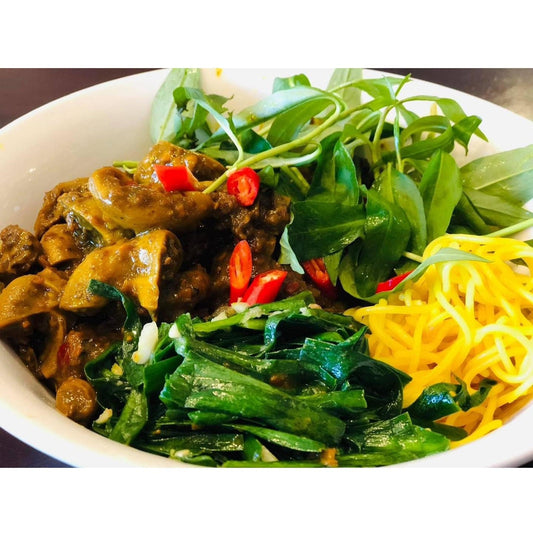 Bún Dồi Trường Xào Nghệ | Vermicelli with Pig Intestines & Turmeric