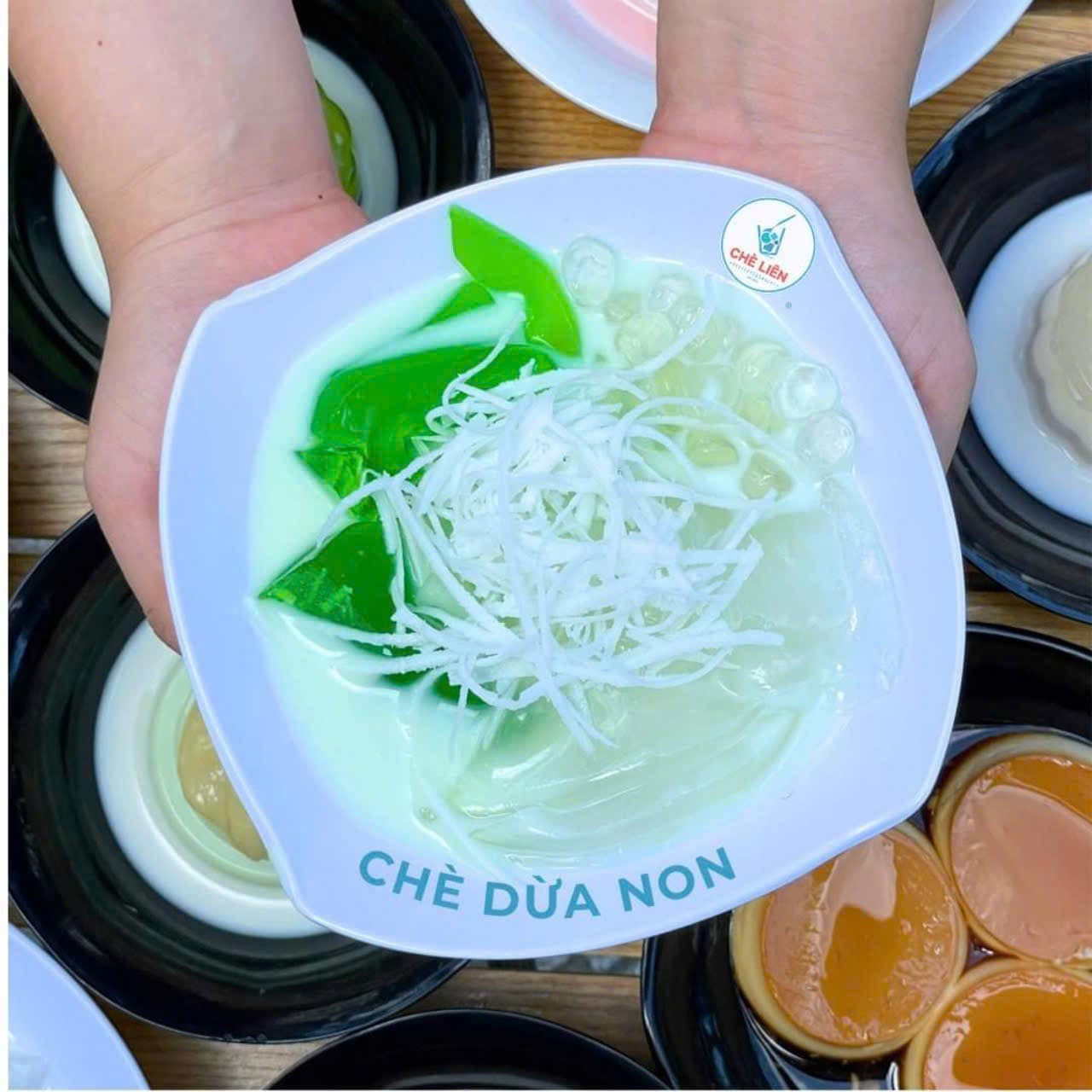 Chè Liên | Frozen Sweet Soup