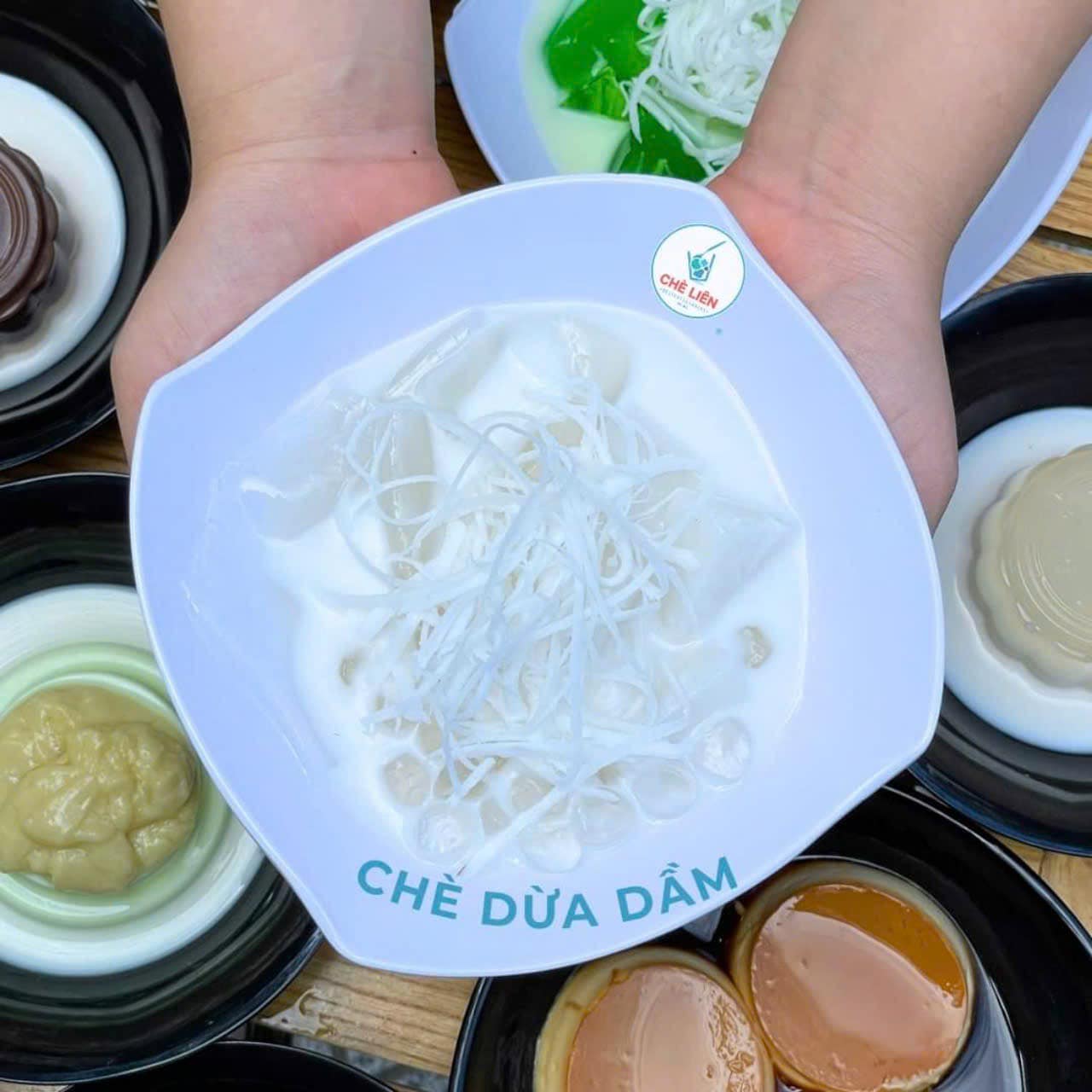 Chè Liên | Frozen Sweet Soup