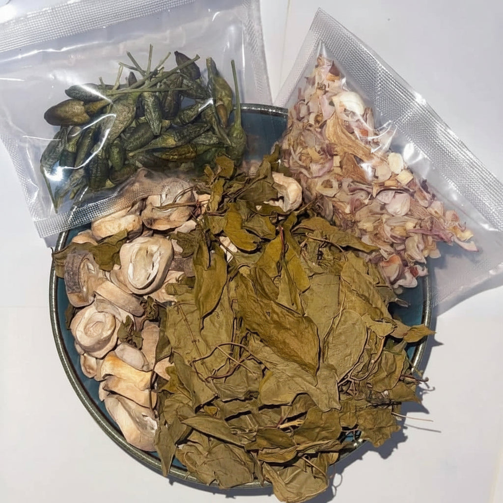 Set Lẩu Nấm Rơm Lá Giang Ớt Xiêm Xanh | Freeze Dried Straw Mushroom, Giang Leave and Bird's Eye Chili Cooking Set 65g